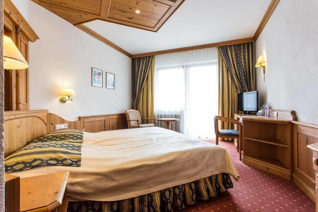 Alte Schmiede Hotel Лойташ Екстериор снимка