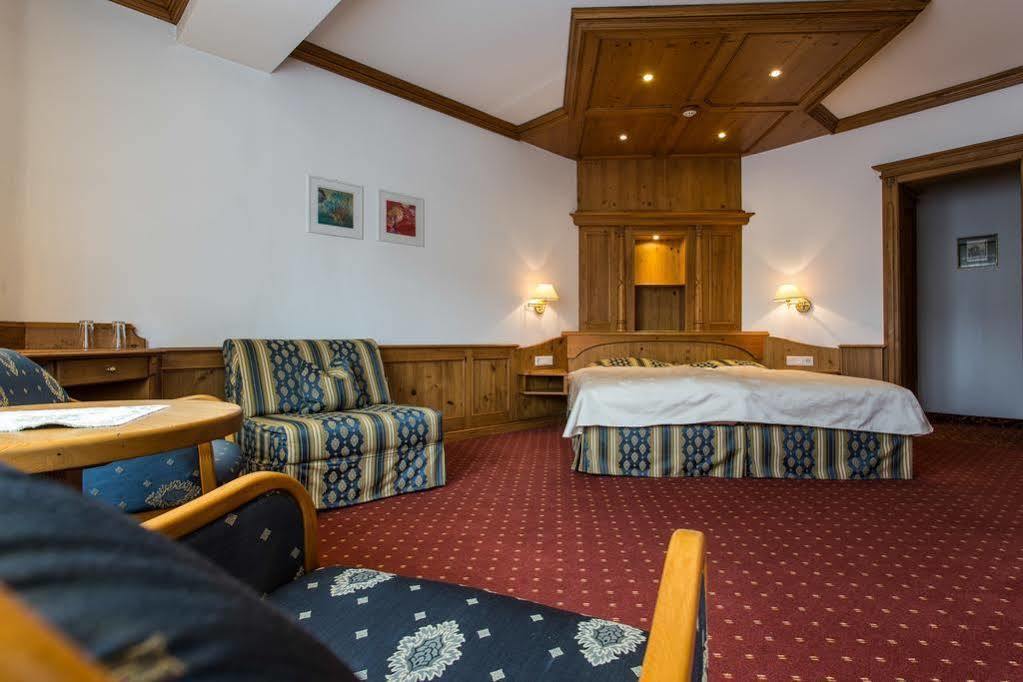 Alte Schmiede Hotel Лойташ Екстериор снимка
